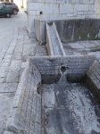 Ripabottoni-Particolare lavatoio con canale
