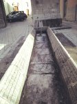 Ripabottoni-Lavatoio particolare foro di troppo pieno in pietra